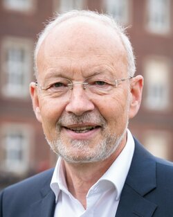 Univ.-Prof. Dr. med. Dr. theol. Gereon Heuft Univ.-Prof. Dr. med. Dr. theol. Gereon Heuft